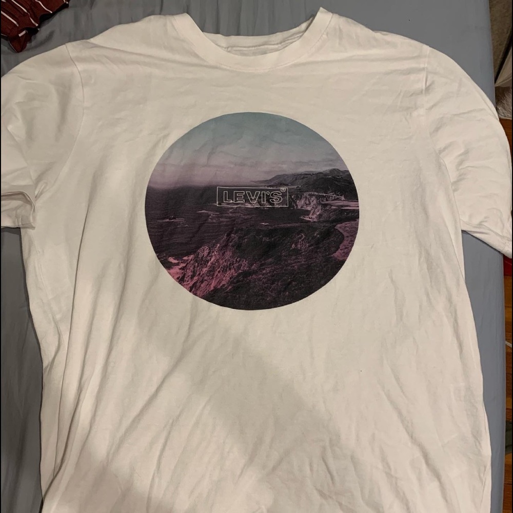 Levi’s Tee